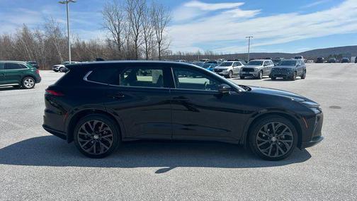 2025 Toyota Crown Signia Limited