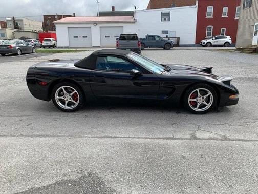 2004 Chevrolet Corvette Base