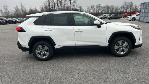 2025 Toyota RAV4 Hybrid XLE