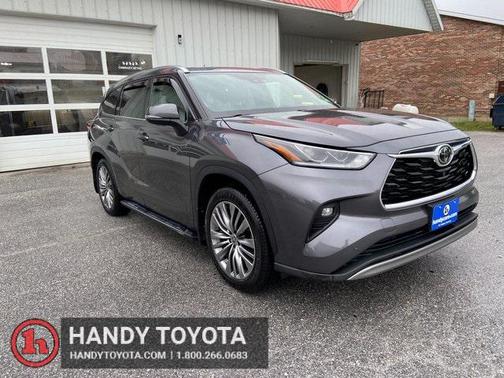 2022 Toyota Highlander Platinum