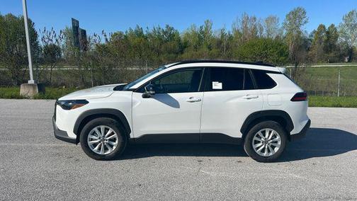 Wind Chill Pearl 2026 Toyota Corolla Cross LE