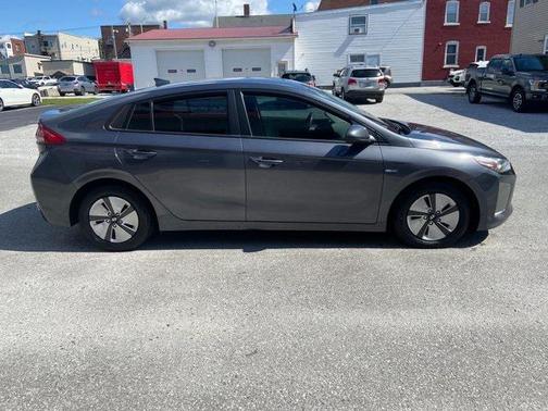 2019 Hyundai IONIQ Hybrid Blue