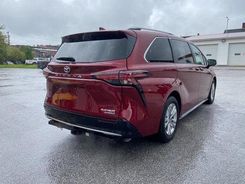 2022 Toyota Sienna Platinum 7 Passenger