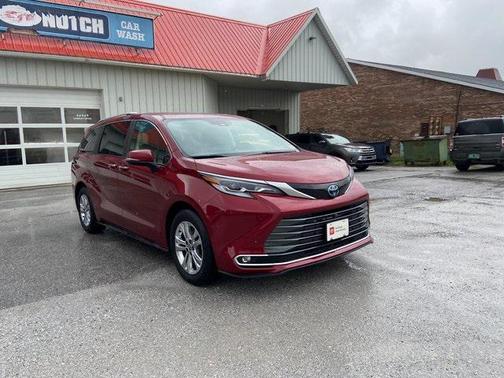 2022 Toyota Sienna Platinum 7 Passenger