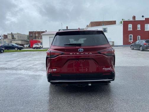 2022 Toyota Sienna Platinum 7 Passenger