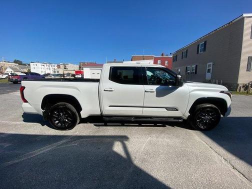 2022 Toyota Tundra Platinum
