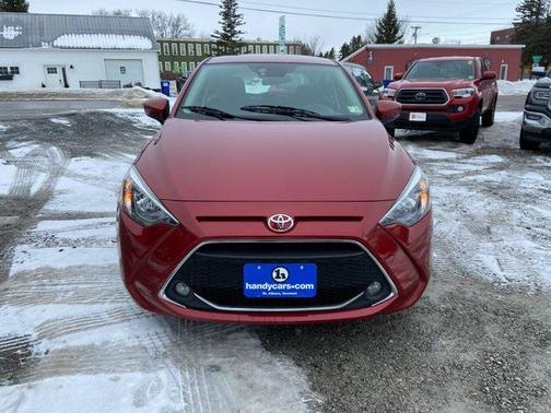 2020 Toyota Yaris Sedan LE
