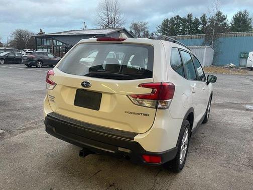 2021 Subaru Forester Base