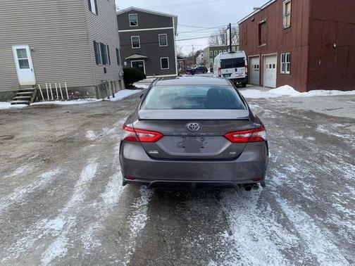 2018 Toyota Camry SE