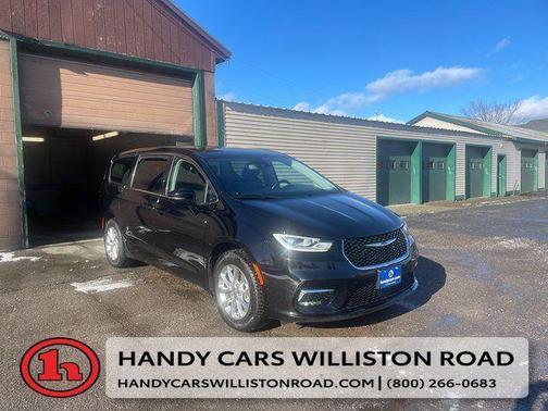 2024 Chrysler Pacifica Touring L