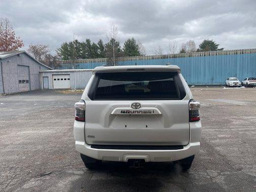 White 2022 Toyota 4Runner SR5 Premium