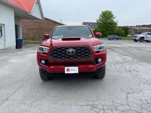 2022 Toyota Tacoma TRD Sport
