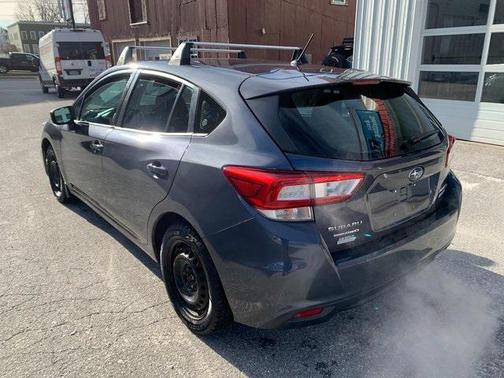 2017 Subaru Impreza 2.0i