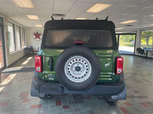 2023 Ford Bronco Base