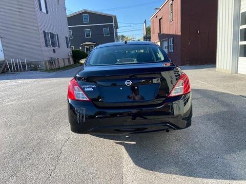 2018 Nissan Versa 1.6 S