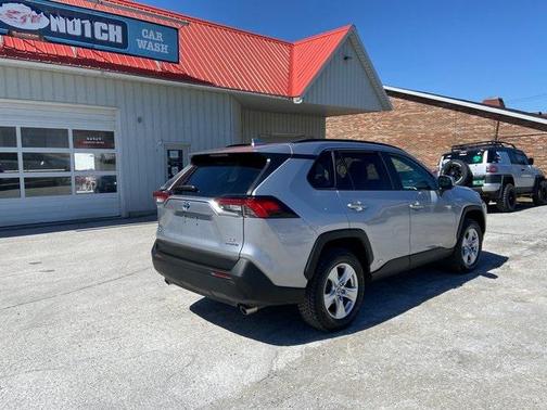 2020 Toyota RAV4 Hybrid LE