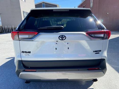 2022 Toyota RAV4 Limited