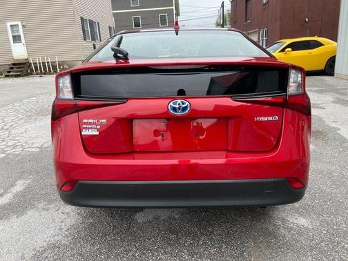 2021 Toyota Prius LE