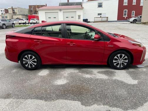 2021 Toyota Prius LE