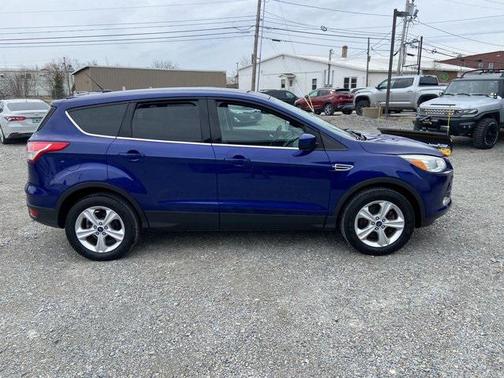 Deep Impact Blue 2016 Ford Escape SE