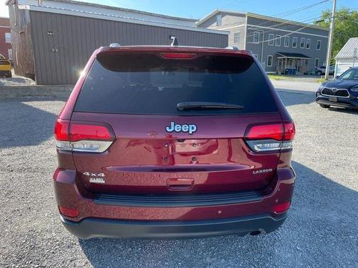 2021 Jeep Grand Cherokee Laredo
