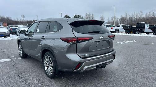 Heavy Metal 2026 Toyota Highlander Hybrid Platinum