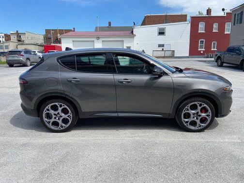 2024 Alfa Romeo Tonale Veloce EAWD