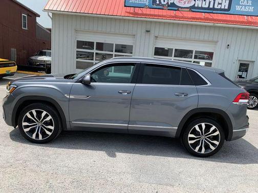 Gray 2020 Volkswagen Atlas Cross Sport 3.6L V6 SEL Premium R-Line