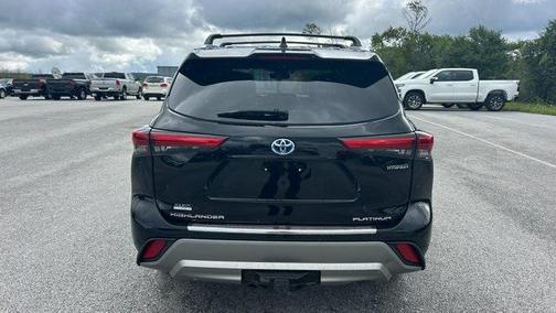 2021 Toyota Highlander Hybrid Platinum