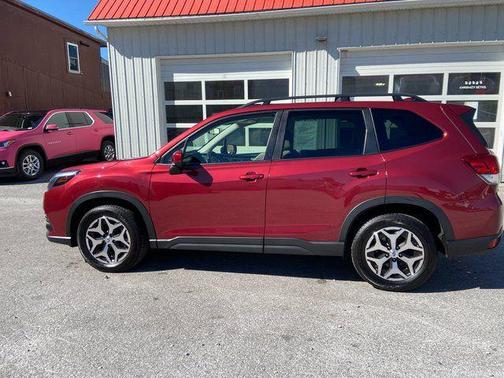 2022 Subaru Forester Premium