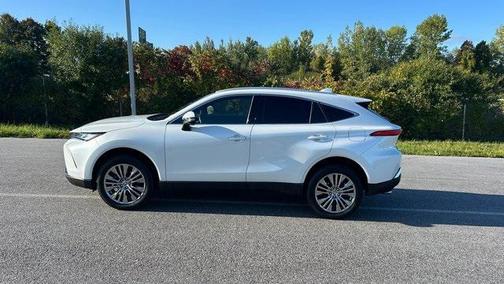 2023 Toyota Venza XLE