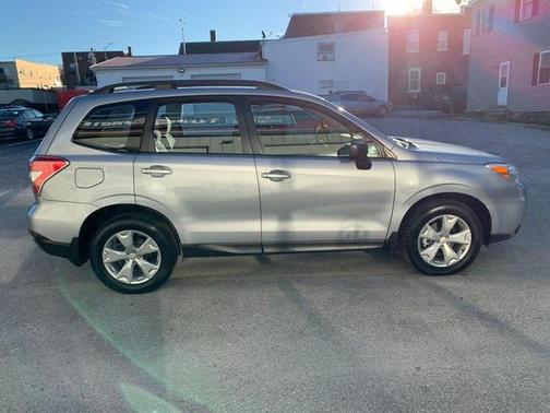 2016 Subaru Forester 2.5i