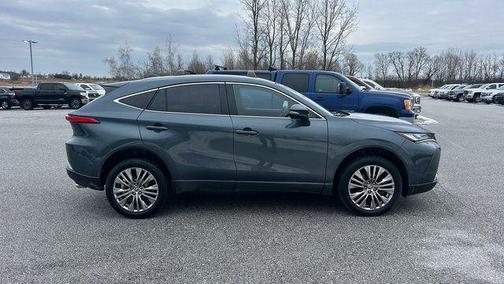 2023 Toyota Venza XLE