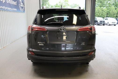 Magnetic Gray Metallic 2018 Toyota RAV4 LE
