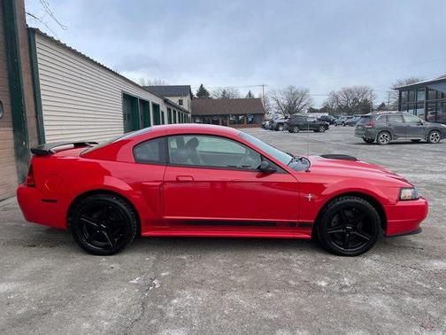 2003 Ford Mustang Mach I