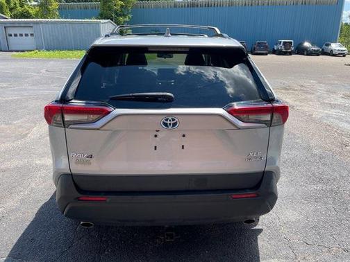 2019 Toyota RAV4 Hybrid XLE