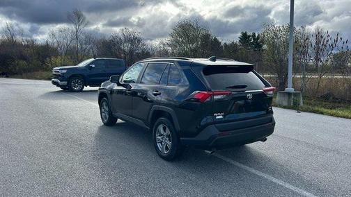 2022 Toyota RAV4 XLE