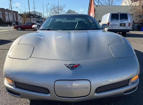 2001 Chevrolet Corvette Base