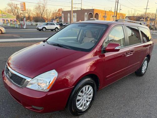 2012 Kia Sedona LX