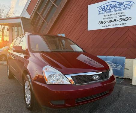 2012 Kia Sedona LX