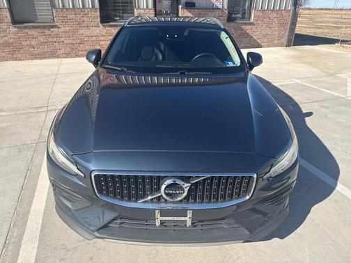 2020 Volvo V60 Cross Country T5