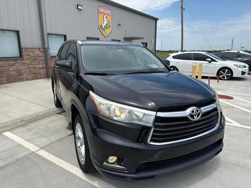 Black 2015 Toyota Highlander Limited
