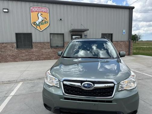 Green 2016 Subaru Forester 2.5i Premium