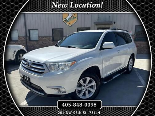 White 2012 Toyota Highlander SE