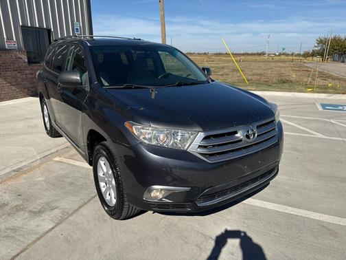 2011 Toyota Highlander SE