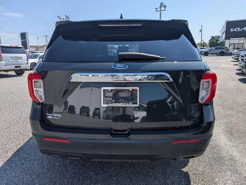 FORGED GREEN METALLIC 2022 Ford Explorer BASE