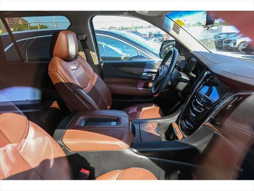 2018 Cadillac Escalade Luxury