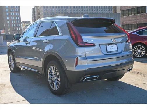2025 Cadillac XT4 Premium Luxury
