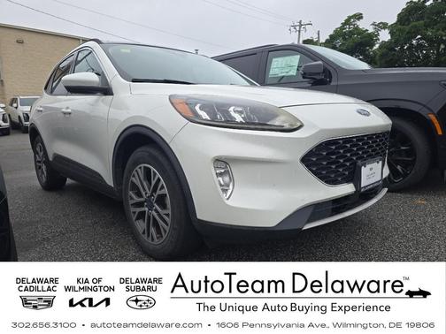 Star White Metallic Tri-Coat 2020 Ford Escape SEL
