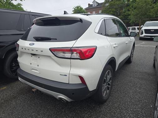 Star White Metallic Tri-Coat 2020 Ford Escape SEL